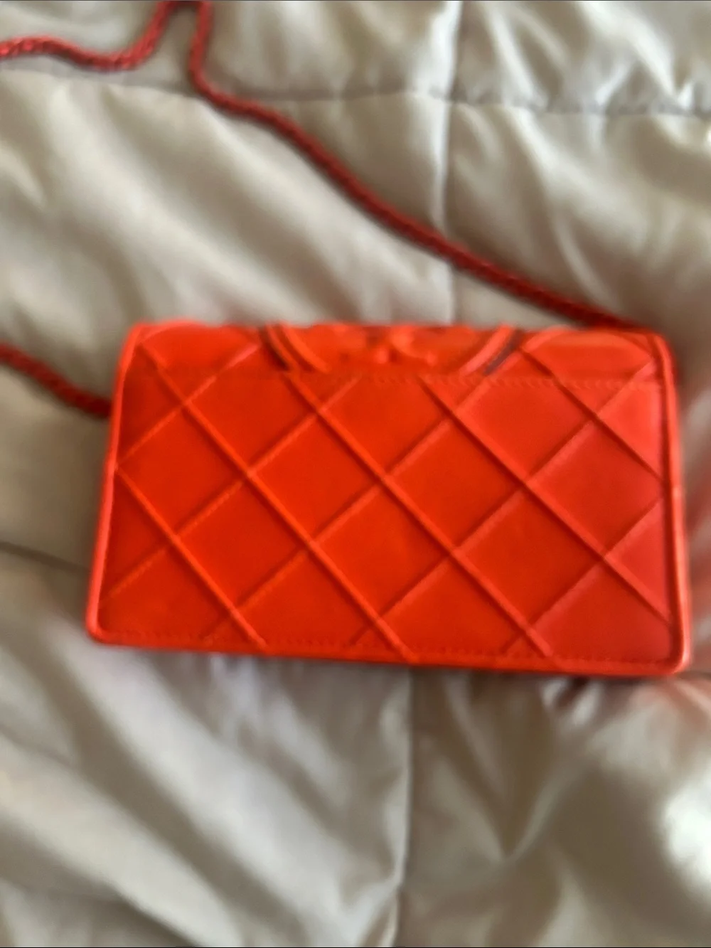 NWOT TORY BURCH Fleming soft chain wallet